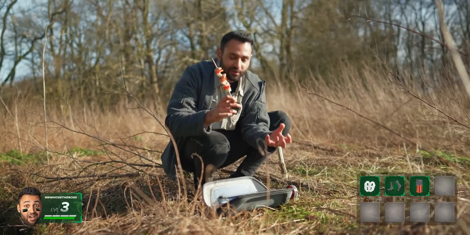 פאנל סולארי בעבודה